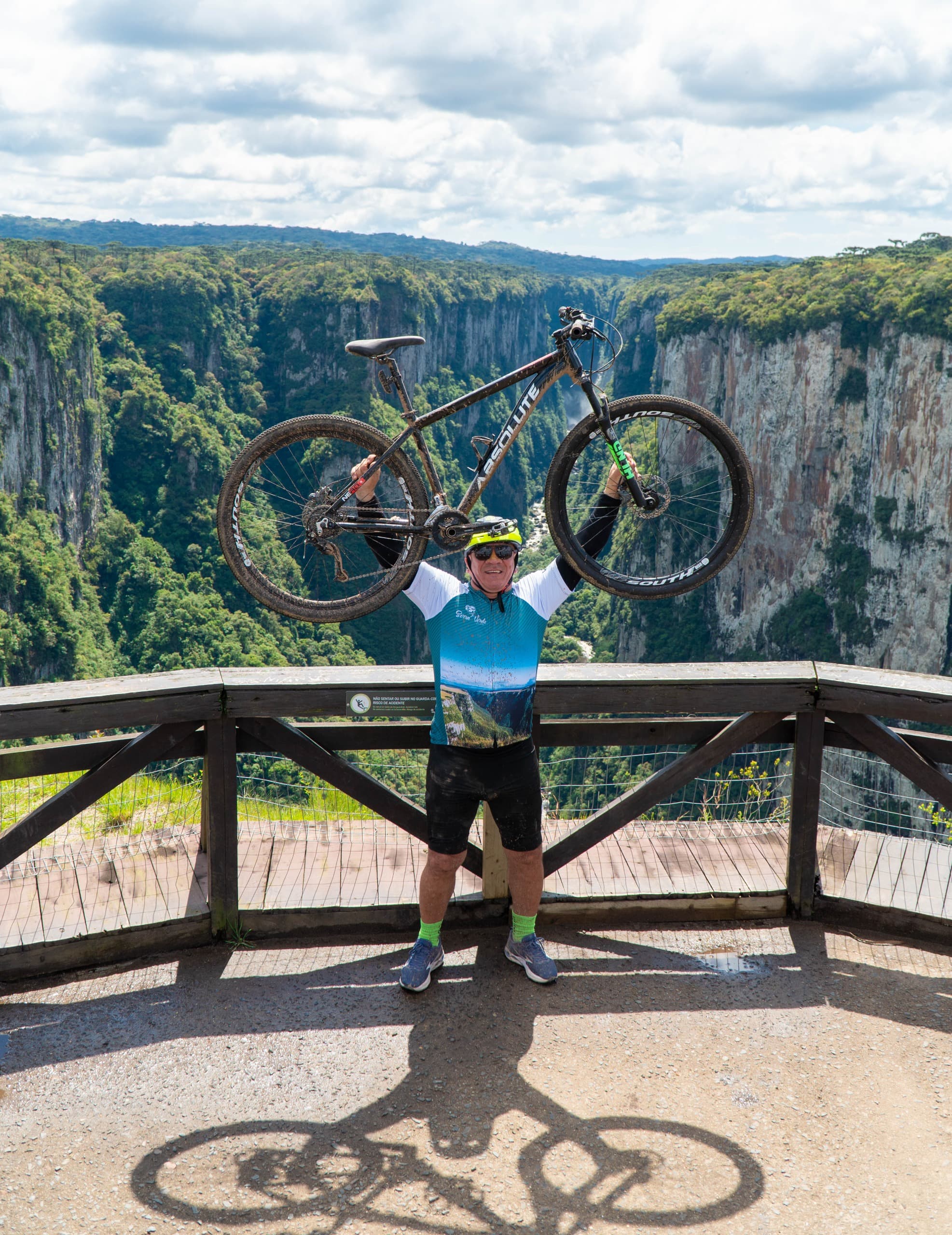 Pedal Serra Verde - Ciclistas nos cânions